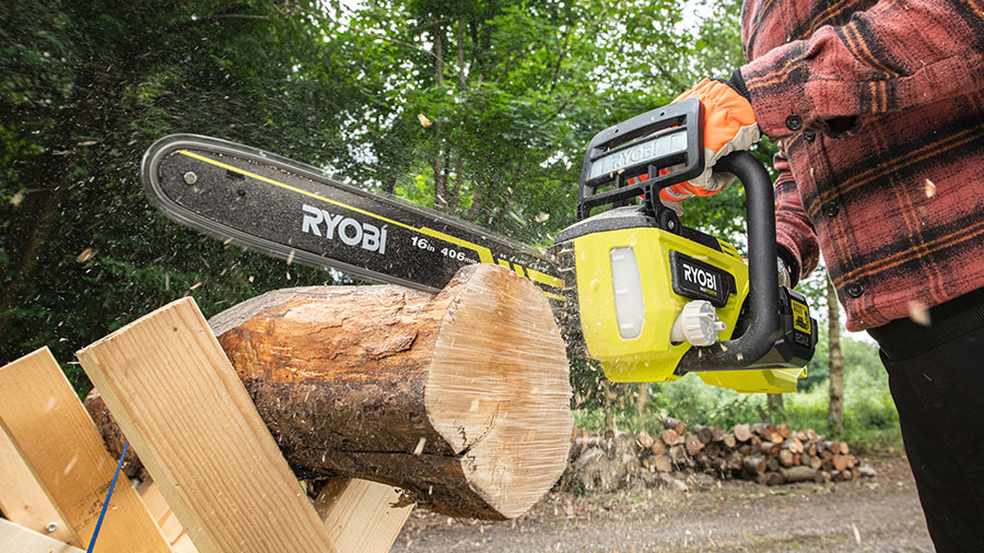 Tronçonneuse sans fil RYOBI BRUSHLESS 36V MAX POWER RY36CSX40B-0 Tronçonneuse sans fil RYOBI BRUSHLESS 36V MAX POWER RY36CSX40B-0